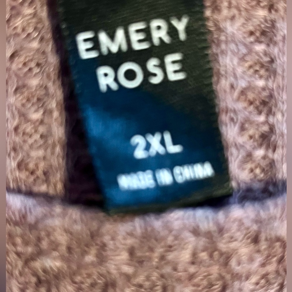 Emery Rose womens blouse - Picture 3 of 5
